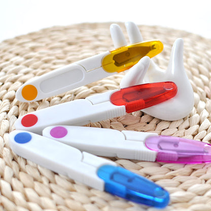 Wool Knitting Gadgets - Transparent Cover Scissors Embroidery Scissors U-Shaped Yarn Scissors 4 random colors